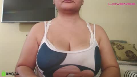 Snapshot of camiilahotxxx chatting on 9, 10, 2025 Camila  online show from 9, 10, 2025