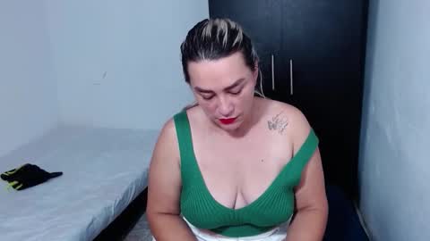 Snapshot of camila_987080 chatting on 15, 12, 2025 camila online show from 15, 12, 2025