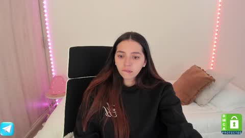 Snapshot of camila_ec2 chatting on 2, 10, 2025 C A M I online show from 2, 10, 2025