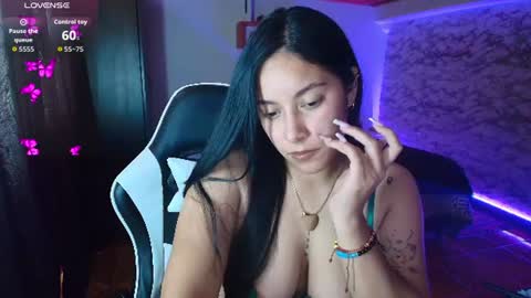 Snapshot of camila_iroose chatting on 5, 7, 2026 Camila Roose online show from 5, 7, 2026