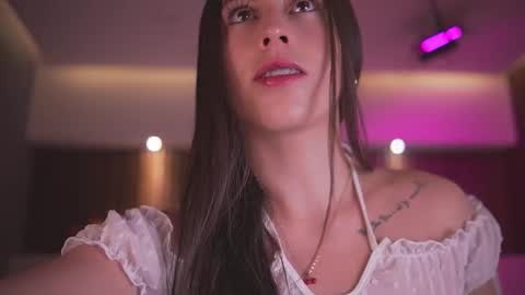 Snapshot of camila_martinez9 chatting on 18, 12, 2025 camila_martinez9 online show from 18, 12, 2025