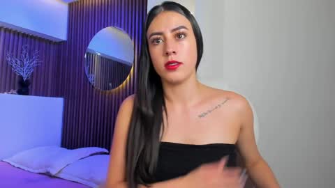 camila_martinez9 online show from 30, 3, 2026