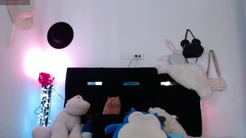 camila_torresss online show from 13, 5, 2026