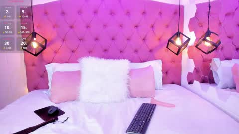 Snapshot of camilaa_mendoza chatting on 23, 5, 2026 CAMII online show from 23, 5, 2026