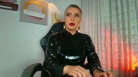 Snapshot of camilaachain chatting on 12, 9, 2025 online show from 12, 9, 2025