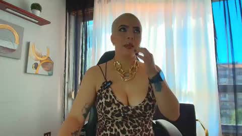 Snapshot of camilaachain chatting on 6, 10, 2025 online show from 6, 10, 2025