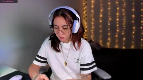 Snapshot of camilaalee chatting on 29, 10, 2025 CAMILAA LEE online show from 29, 10, 2025