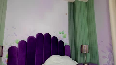 Camila  online show from 5, 2, 2025