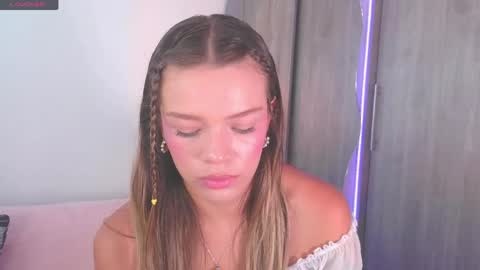 Camila Monroee  online show from 15, 4, 2026