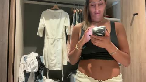 camiliakxoxo online show from 29, 3, 2026