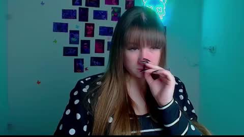Snapshot of camilla_body chatting on 22, 4, 2026 Camilla online show from 22, 4, 2026