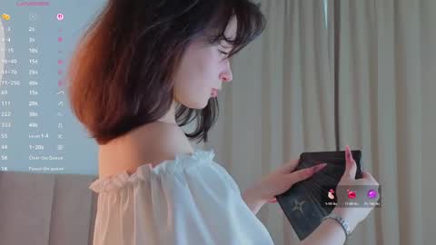 Snapshot of camillahooser chatting on 9, 5, 2026 May online show from 9, 5, 2026