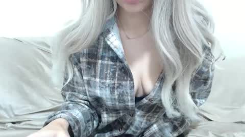 CamilleBunny online show from 23, 12, 2025