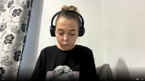 Snapshot of camillelisowe chatting on 4, 12, 2025 camillelisowe online show from 4, 12, 2025