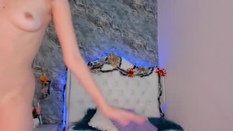 C A M I L L E N    Help me get to the top online show from 5, 1, 2025