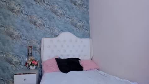 C A M I L L E N    Help me get to the top online show from 5, 2, 2025