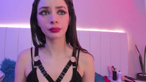 C A M I L L E N    Help me get to the top online show from 5, 10, 2025