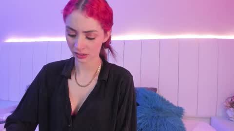 C A M I L L E N    Help me get to the top online show from 13, 11, 2025