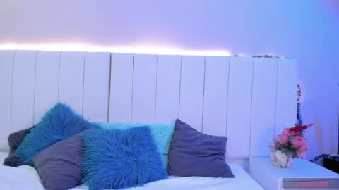 C A M I L L E N    Help me get to the top online show from 27, 11, 2025