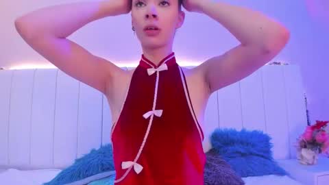 C A M I L L E N    Help me get to the top online show from 29, 11, 2025