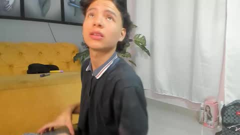 Camillo Virgil online show from 3, 11, 2025