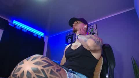 Snapshot of camiloalvarezzz3 chatting on 2, 2, 2026 CAMILO online show from 2, 2, 2026