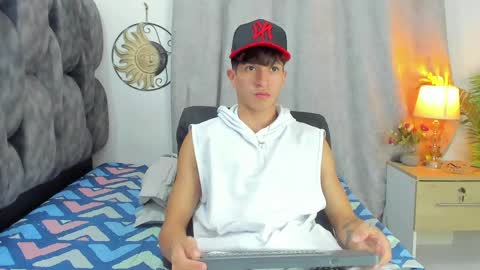 Snapshot of camilobass_ chatting on 14, 4, 2026 Camilo Bass online show from 14, 4, 2026