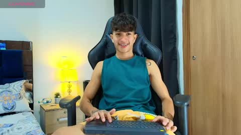 Snapshot of camilobass_ chatting on 26, 4, 2026 Camilo Bass online show from 26, 4, 2026