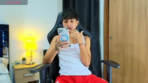 Snapshot of camilobass_ chatting on 10, 5, 2026 Camilo Bass online show from 10, 5, 2026
