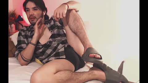 Snapshot of camilosaennz chatting on 15, 1, 2025 camilo online show from 15, 1, 2025
