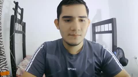 Snapshot of camilowhite_ chatting on 6, 10, 2025 Camilowhite  online show from 6, 10, 2025