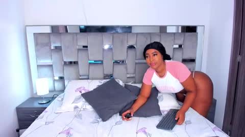 Camila online show from 6, 2, 2025