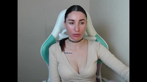 cammila horn online show from 23, 4, 2026