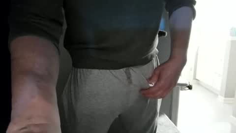 Snapshot of cammyman6900 chatting on 30, 4, 2026 cammyman6900 online show from 30, 4, 2026