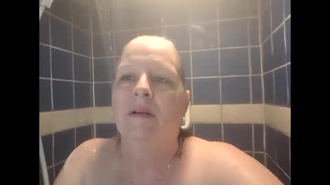 canadianqueen1973 online show from 1, 6, 2026