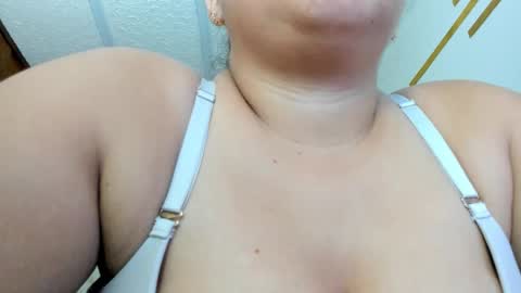 Snapshot of candiapole chatting on 28, 4, 2026 Candy online show from 28, 4, 2026