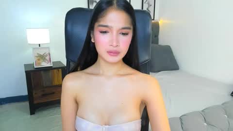 candiceferragamo online show from 14, 1, 2026