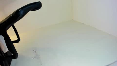 Snapshot of candicesluttt chatting on 19, 6, 2026 candicesluttt online show from 19, 6, 2026