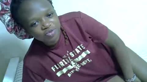 Snapshot of candiemaya chatting on 29, 10, 2025 candiemaya online show from 29, 10, 2025