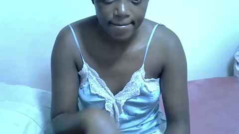 Snapshot of candiemaya chatting on 9, 11, 2025 candiemaya online show from 9, 11, 2025