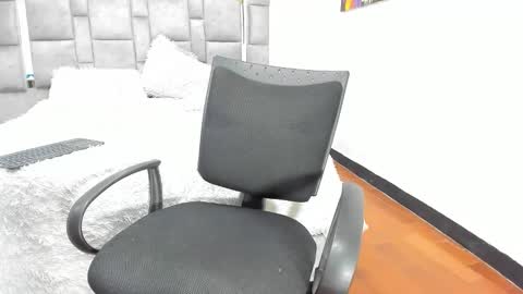 Snapshot of candy_and_andy1 chatting on 26, 10, 2025 Candy And Andy online show from 26, 10, 2025