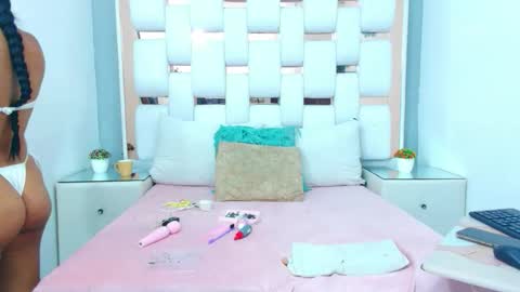 Snapshot of candy_biitch chatting on 5, 6, 2026 Candy biitch online show from 5, 6, 2026