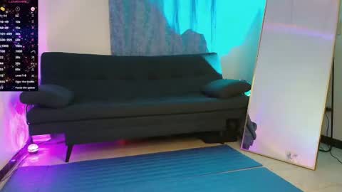   online show from 15, 7, 2026