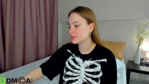 Snapshot of candy_cansew chatting on 25, 10, 2025 Candy online show from 25, 10, 2025