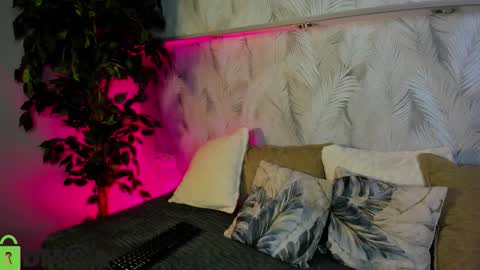 Snapshot of candy_cansew chatting on 27, 10, 2025 Candy online show from 27, 10, 2025