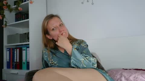 Snapshot of candy_cougar82 chatting on 20, 7, 2026 Candy Cougar online show from 20, 7, 2026