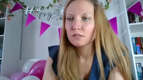 Snapshot of candy_cougar82 chatting on 25, 7, 2026 Candy Cougar online show from 25, 7, 2026