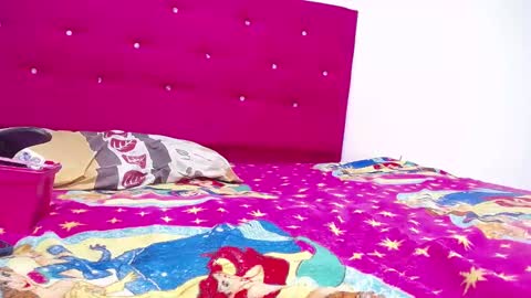 CANDY DUSTANO online show from 26, 2, 2025