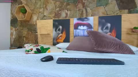 Jolie online show from 10, 11, 2025