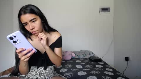 Candy  Grey online show from 25, 11, 2025